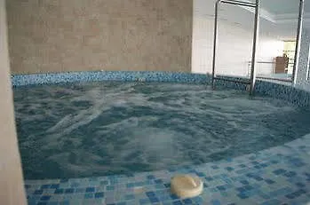 Club218 Lilly Wellness Apartman 公寓