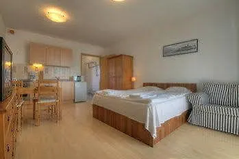 Club218 Lilly Wellness Apartman 公寓 希欧福克