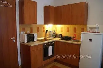 Club218 Lilly Wellness Apartman 公寓 *