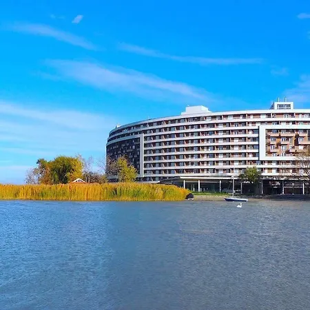 公寓 Club218 Lilly Wellness Apartman