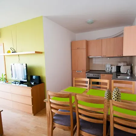 Club218 Lilly Wellness Apartman 希欧福克