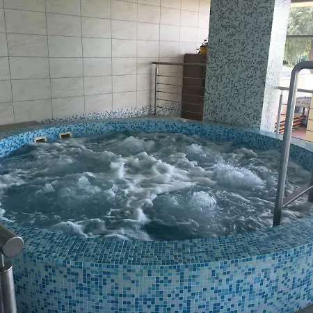 公寓 Club218 Lilly Wellness Apartman