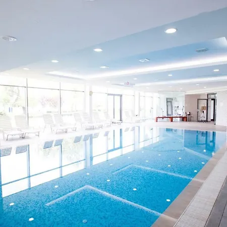 Club218 Lilly Wellness Apartman * Siófok