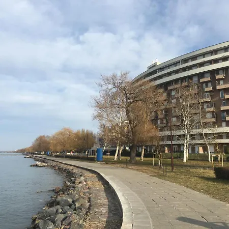 Club218 Lilly Wellness Apartman 公寓 *