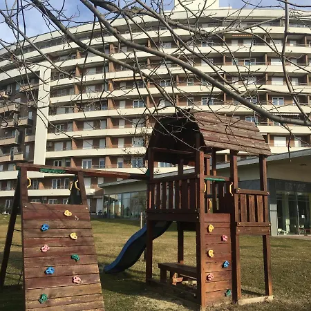 Club218 Lilly Wellness Apartman * 希欧福克