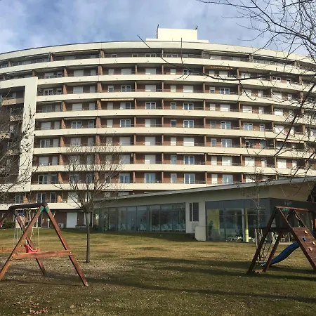 Club218 Lilly Wellness Apartman